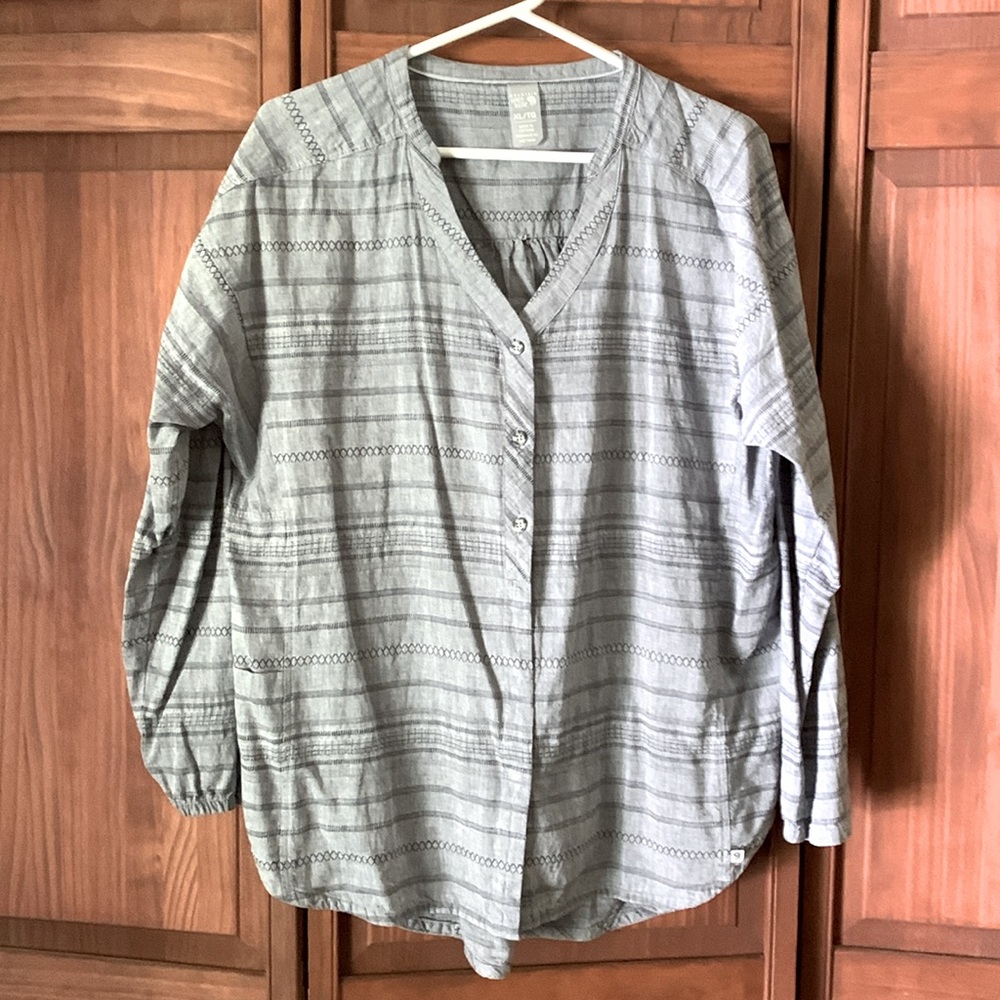 NWOT Mountain Hardwear Linen Shirt